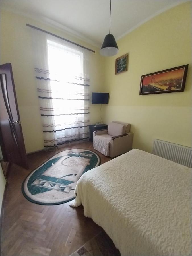 1Ком Апартаменты,Парковка,Улхорватская Lviv Exteriör bild