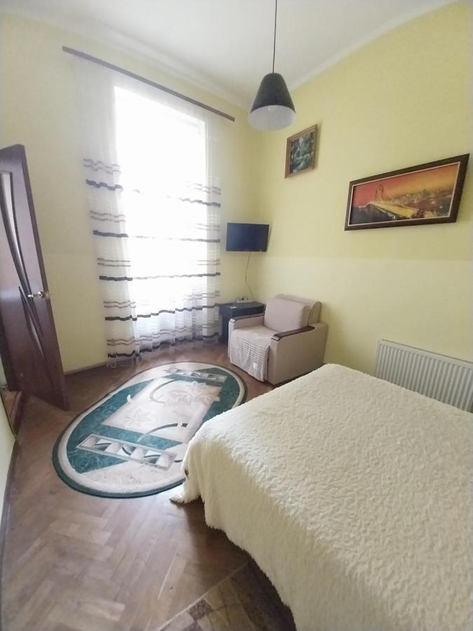 1Ком Апартаменты,Парковка,Улхорватская Lviv Exteriör bild